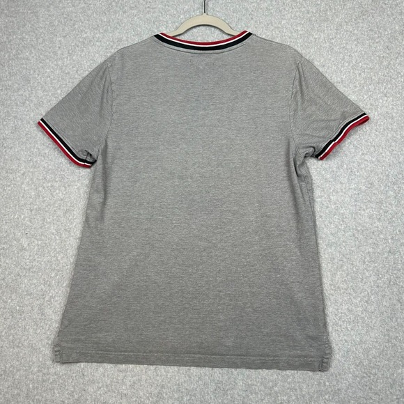 Guess Ringer Henley T-Shirt Mens L Grey Knit  Spellout‎ Embroidered Short Sleeve - Picture 2 of 7